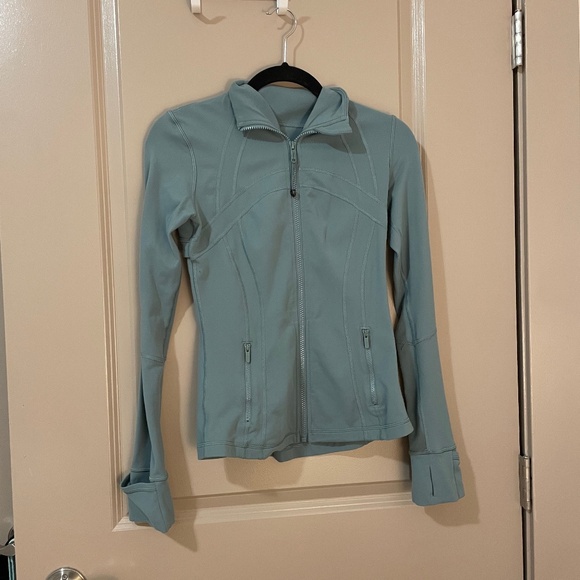 Lululemon Define jacket, size 4, full length, steel blue